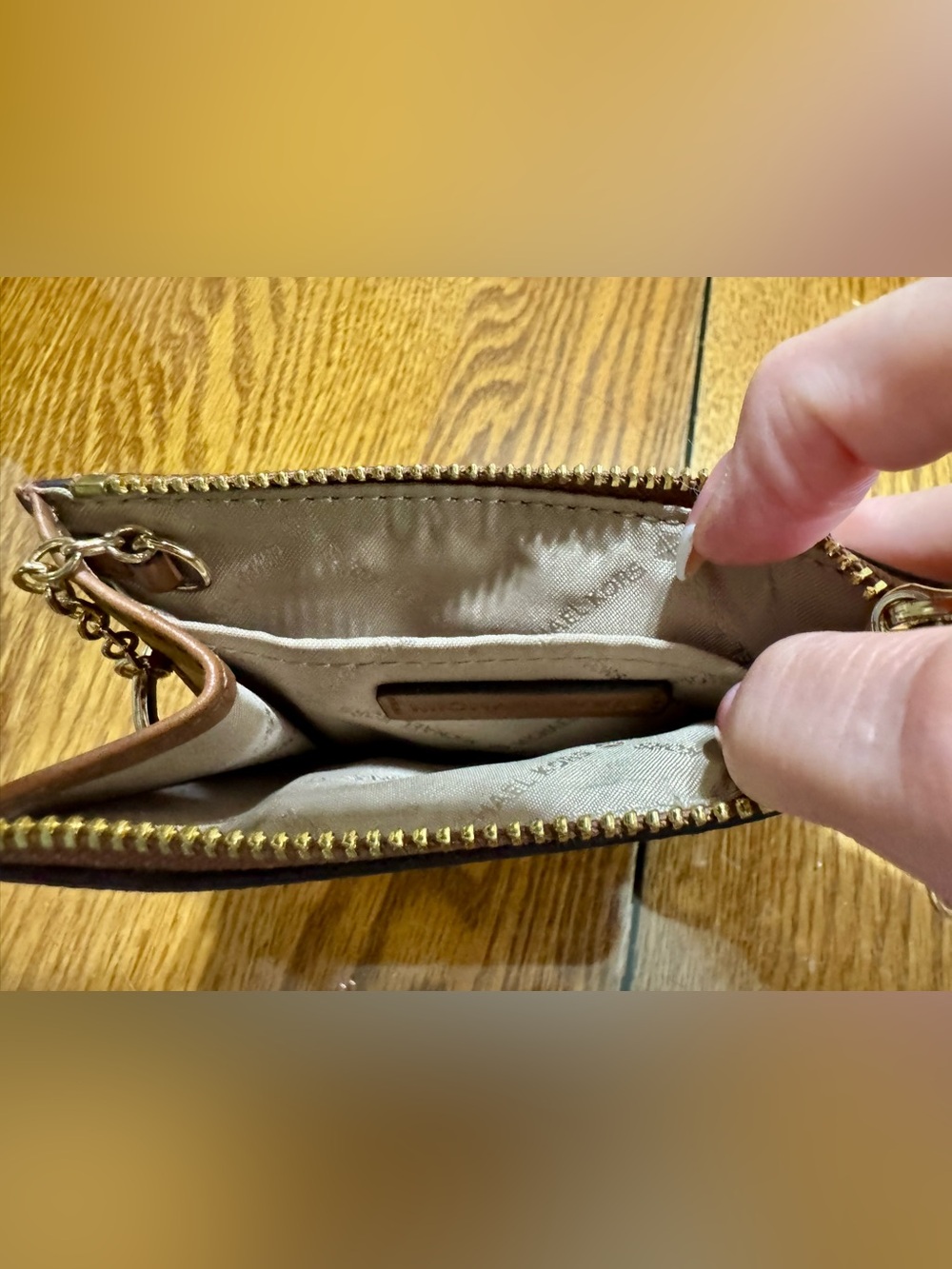 Michael Kors  Logo Zip Card Pouch with Keyring NWOT - Picture 3 of 5